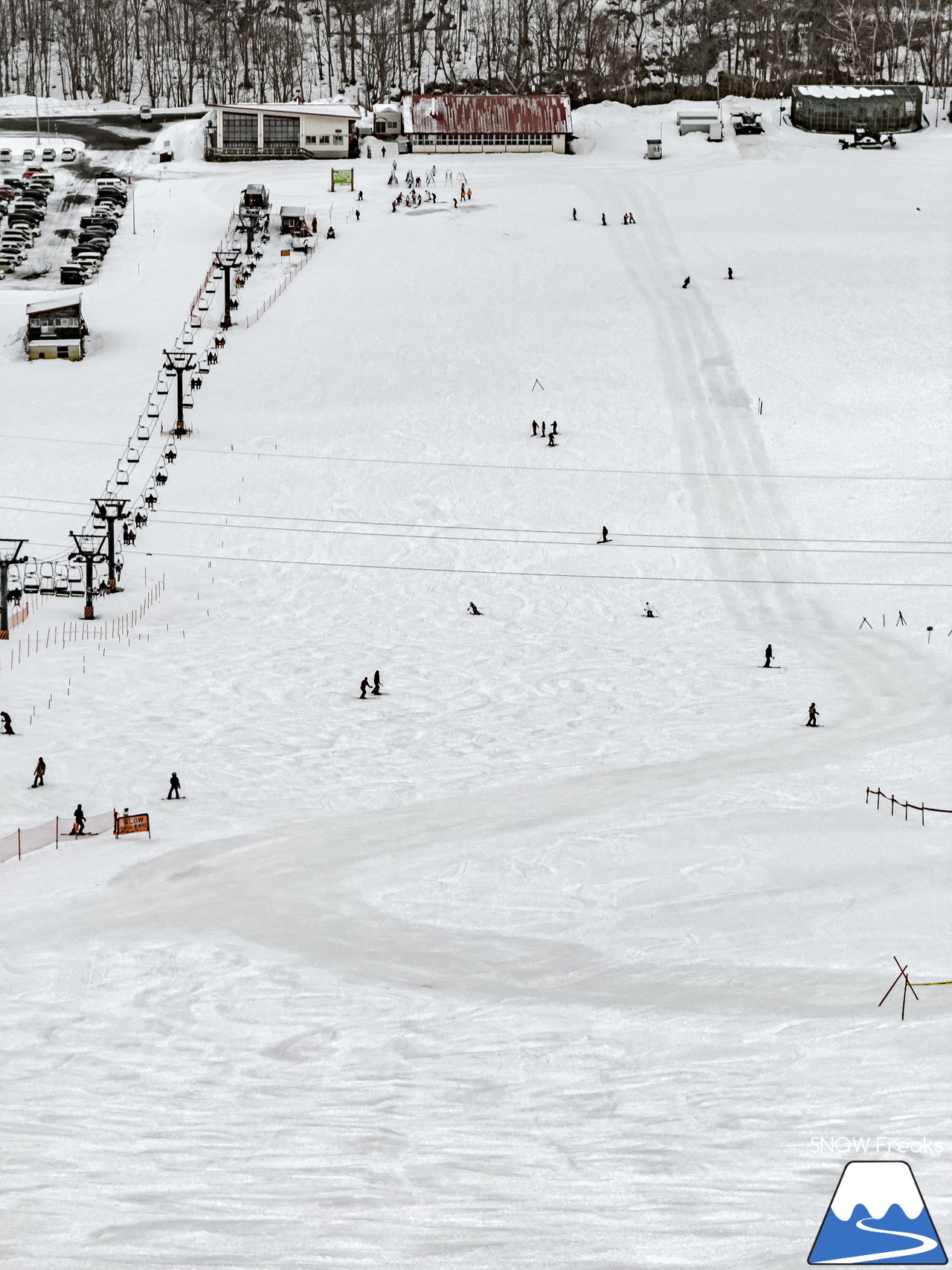 桂沢国設スキー場｜非情なほどに待ってくれない今冬の雪解け...。まだ少しだけ冬の気配が残る